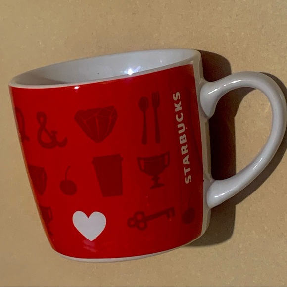 Starbucks THINGS I LOVE Coffee Tea Mug  7.8 oz Red White Heart Tiara Pie EUC - Picture 1 of 5